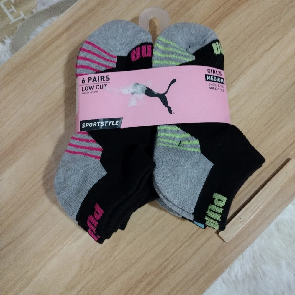 Puma Sport style Low Cut 6 Pairs Girl Shoe size 9-3.5 NWT